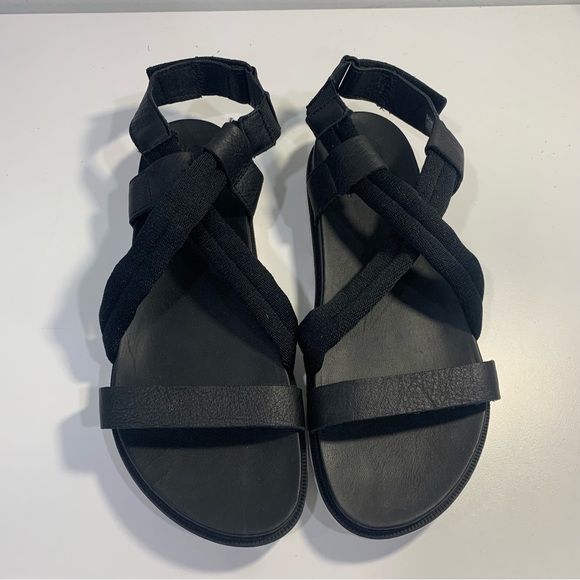 Sorel Shoes - Sorel Women's Roaming Decon Sandals Black Flat Leather Fabric Criss Cross 8M